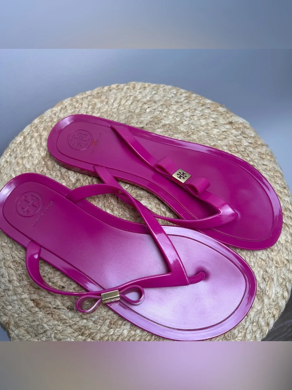 Tory Burch Women’s Bright Fuchsia Bow Jelly Thong Sandals